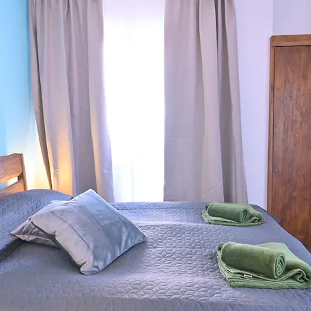 Comfortable 2-bedroom Near The Lift By Flat Mаnаger * バンスコ