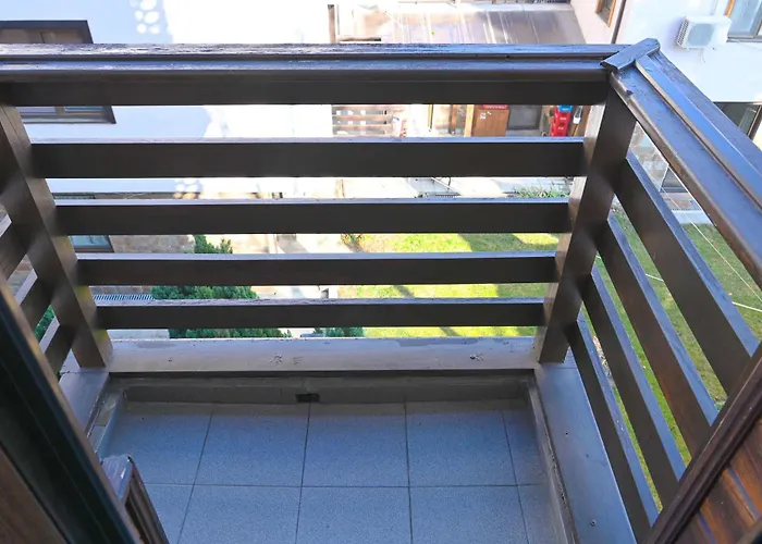 Comfortable 2-bedroom Near The Lift By Flat Mаnаger Apartman Banszko